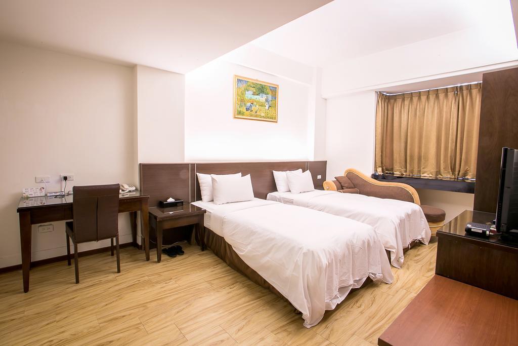 Huang Shin Business Hotel-Chung Kang Тайчжун Екстер'єр фото