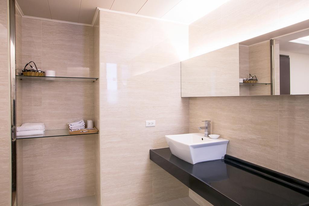 Huang Shin Business Hotel-Chung Kang Тайчжун Екстер'єр фото